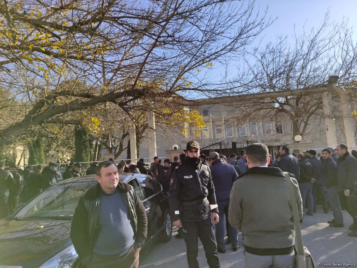 Тела погибших при крушении военного вертолета в Азербайджане переданы их семьям (ФОТО/ВИДЕО)