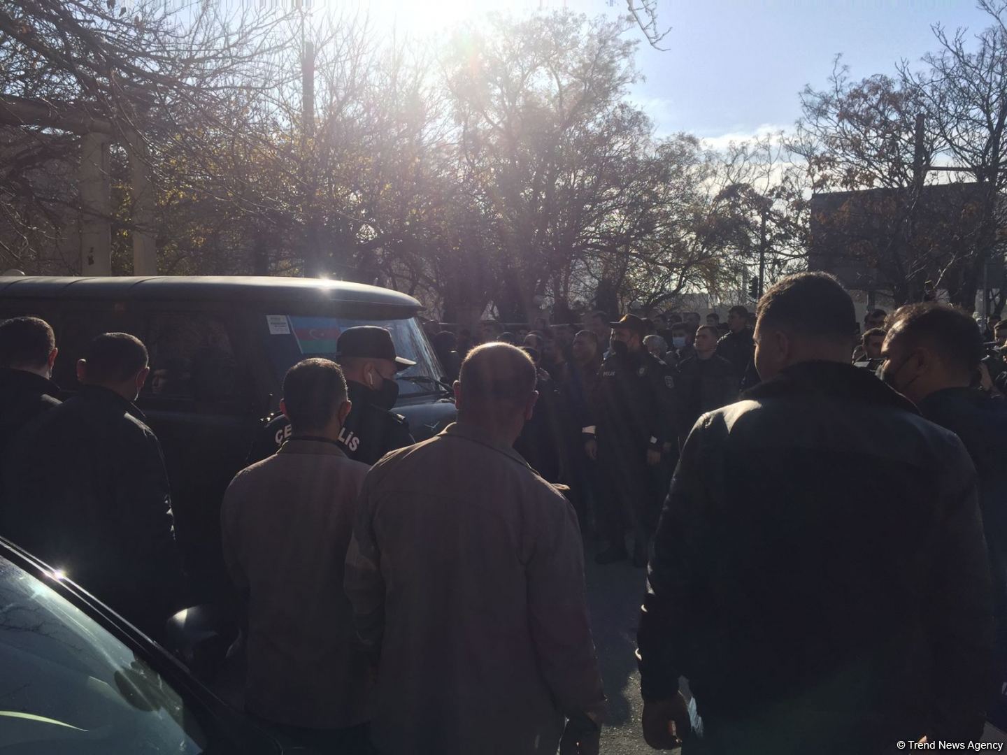 Тела погибших в крушении военного вертолета Госпогранслужбы Азербайджана вывезены на церемонию прощания (ФОТО)