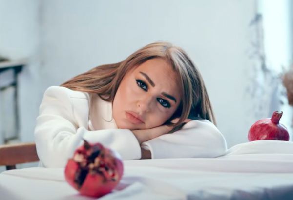 Сердце Севды Алекперзаде как растрескавшийся гранат, или Красная страсть (ВИДЕО)