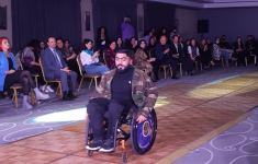 Мода без границ… - дефиле адаптивной одежды в Баку (ФОТО)