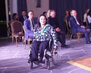 Мода без границ… - дефиле адаптивной одежды в Баку (ФОТО)