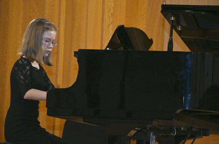 В Баку торжественно отметили юбилей  Gənclərə dəstək – красивая музыка и несмолкающие аплодисменты (ФОТО)