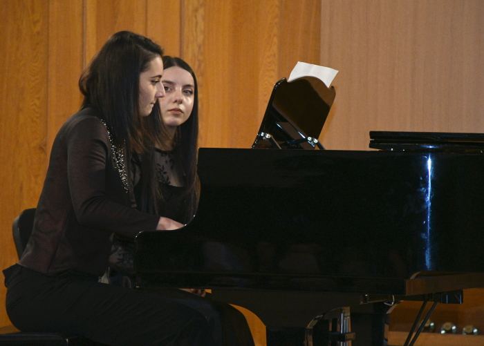 В Баку торжественно отметили юбилей  Gənclərə dəstək – красивая музыка и несмолкающие аплодисменты (ФОТО)