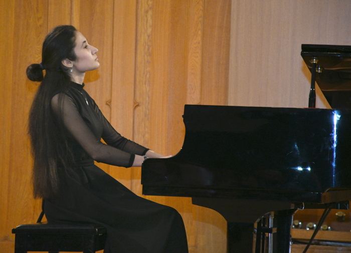 В Баку торжественно отметили юбилей  Gənclərə dəstək – красивая музыка и несмолкающие аплодисменты (ФОТО)