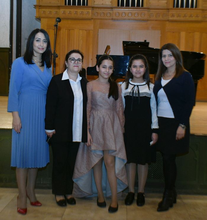 В Баку торжественно отметили юбилей  Gənclərə dəstək – красивая музыка и несмолкающие аплодисменты (ФОТО)