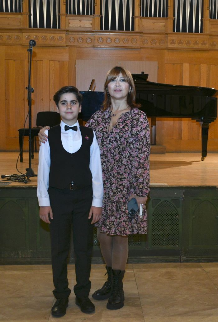 В Баку торжественно отметили юбилей  Gənclərə dəstək – красивая музыка и несмолкающие аплодисменты (ФОТО)