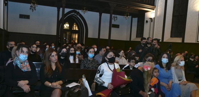 В Баку торжественно отметили юбилей  Gənclərə dəstək – красивая музыка и несмолкающие аплодисменты (ФОТО)