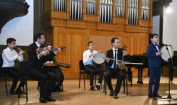 В Баку торжественно отметили юбилей  Gənclərə dəstək – красивая музыка и несмолкающие аплодисменты (ФОТО)