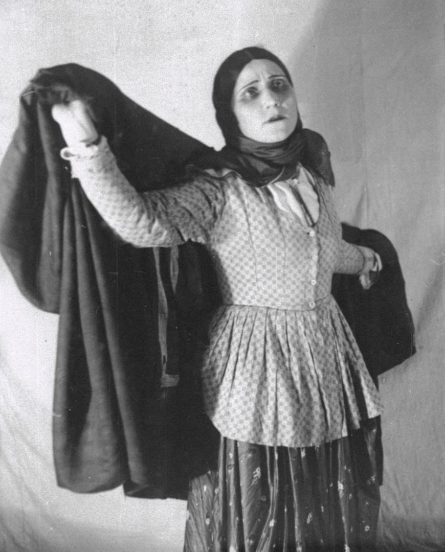 Режиссерское "оскорбление", как женщины оставляли чадру во время ее выступления. Из жизни Марзии Давудовой (ФОТО)