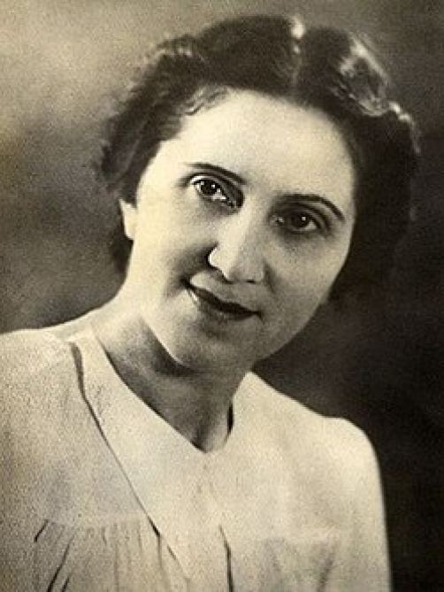 Режиссерское "оскорбление", как женщины оставляли чадру во время ее выступления. Из жизни Марзии Давудовой (ФОТО)