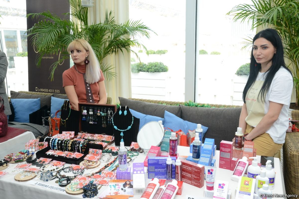 İZ Women’s Workshop на берегу Каспийского моря, или Идеальное место для азербайджанских женщин-предпринимателей (ФОТО)