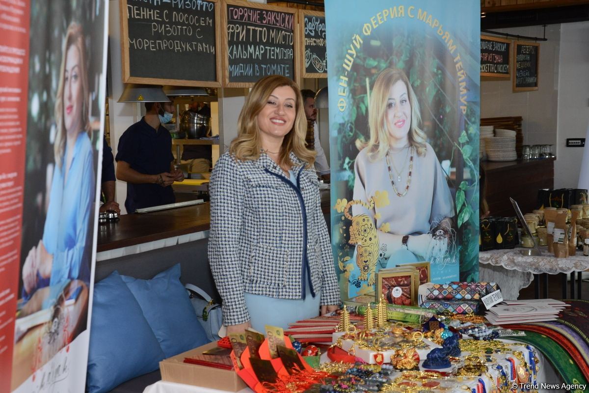 İZ Women’s Workshop на берегу Каспийского моря, или Идеальное место для азербайджанских женщин-предпринимателей (ФОТО)