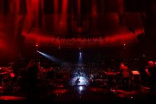 EMIN отметил день рождения в кругу звездных друзей: сольный концерт и оригинальные подарки (ФОТО)