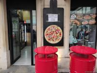 В Баку приостановлена работа донерной, продукцией которой, предположительно,   отравились 8 человек (ФОТО)