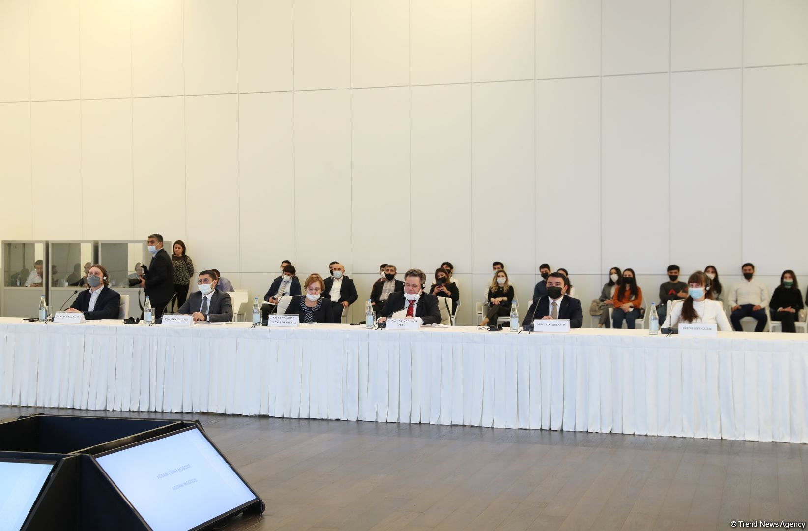 В Центре Гейдара Алиева был организован круглый стол на тему "Проекты реставрации памятников культурного наследия на освобожденных территориях Азербайджана: цели, проблемы, особенности, перспективы на будущее" (ФОТО)