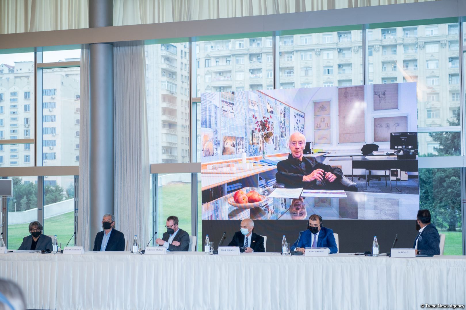 В Центре Гейдара Алиева был организован круглый стол на тему "Проекты реставрации памятников культурного наследия на освобожденных территориях Азербайджана: цели, проблемы, особенности, перспективы на будущее" (ФОТО)