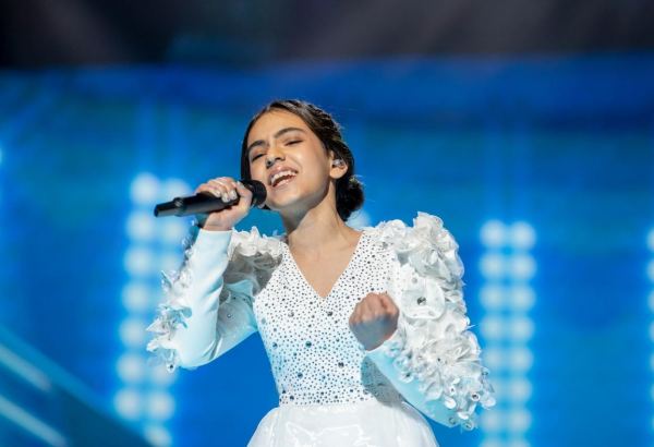 Первая репетиция Соны Азизовой на сцене "Детского Евровидения" в Париже (ФОТО/ВИДЕО)