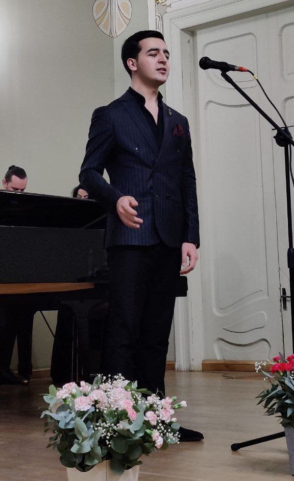 Участники проекта "Gənclərə dəstək" на сцене Тбилисской консерватории (ФОТО/ВИДЕО)