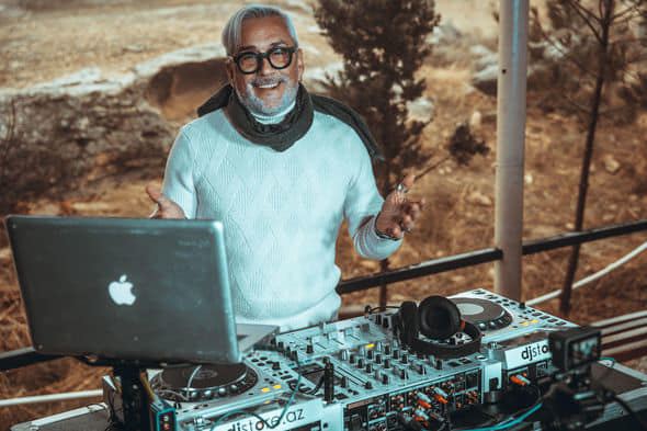 Всемирно известный Papa DJ выступил среди древних скал Гобустана (ВИДЕО, ФОТО)