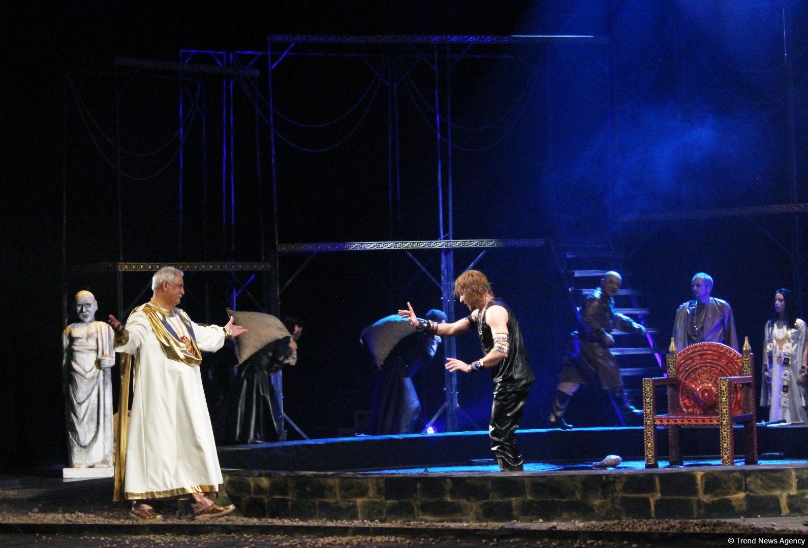 В Баку представили сиквел "Искендернаме", или Что будет, если обрести бессмертие (ФОТО)