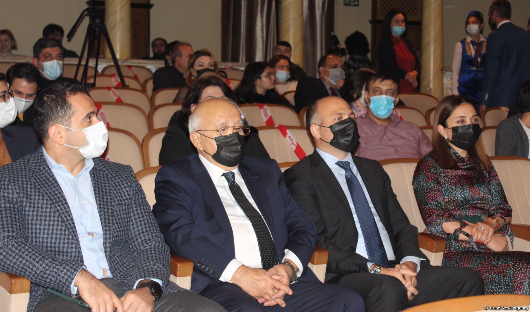 В Баку представили сиквел "Искендернаме", или Что будет, если обрести бессмертие (ФОТО)