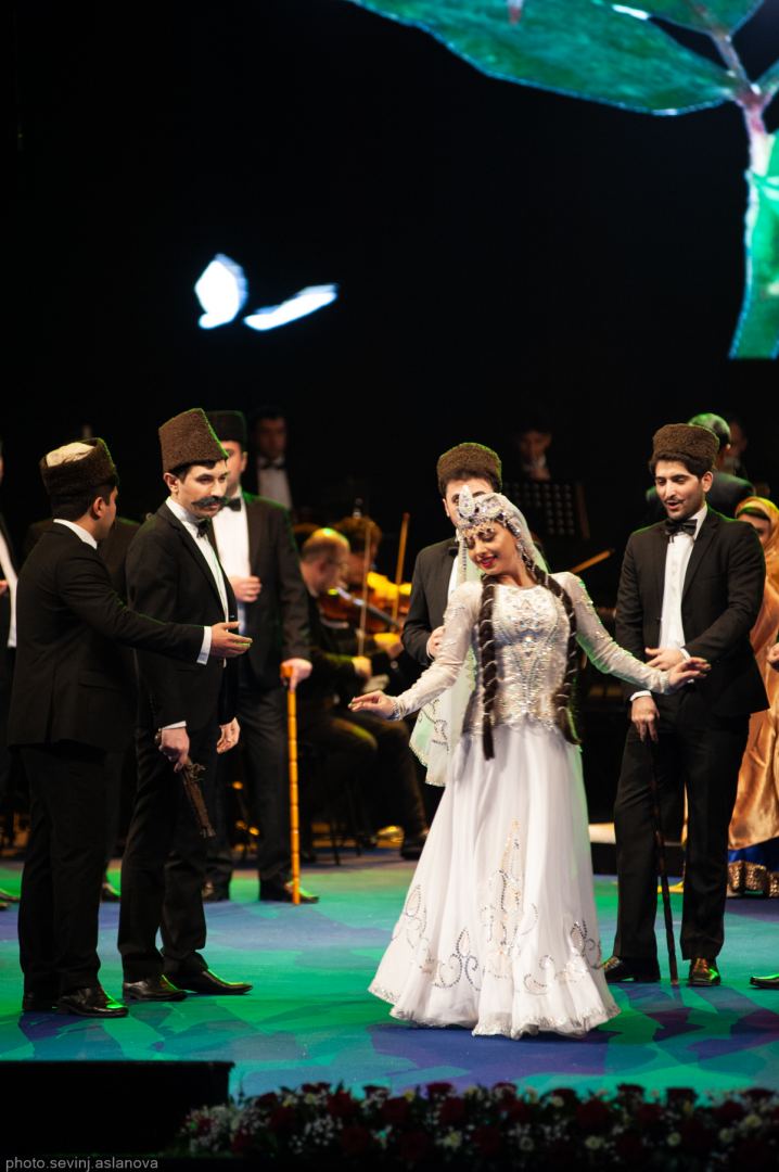 Ее большое сердце: в Баку отметили 100-летие Лейлы Бадирбейли (ФОТО/ВИДЕО)