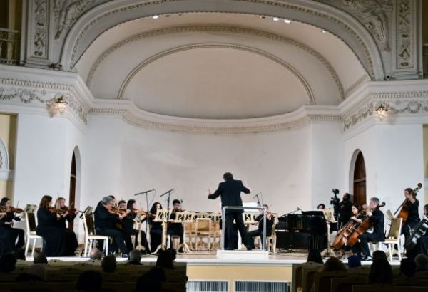 Праздник музыки в Баку, или Когда солирует Нармин Наджафли (ФОТО)