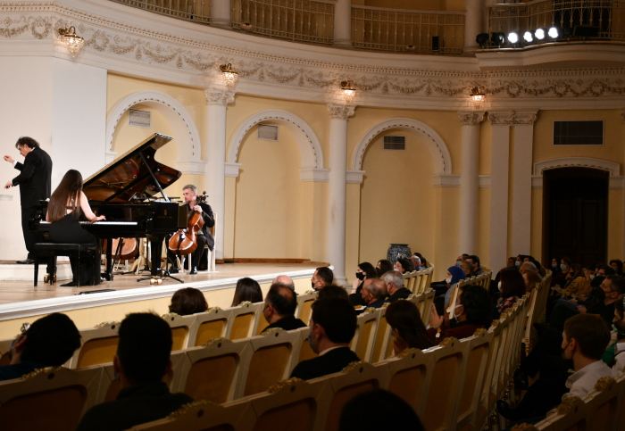 Праздник музыки в Баку, или Когда солирует Нармин Наджафли (ФОТО)