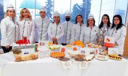 Юбилей с вкусняшками! В Баку прошел праздник национальных блюд (ФОТО)