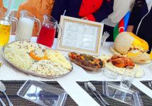 Юбилей с вкусняшками! В Баку прошел праздник национальных блюд (ФОТО)