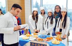 Юбилей с вкусняшками! В Баку прошел праздник национальных блюд (ФОТО)