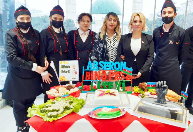 Юбилей с вкусняшками! В Баку прошел праздник национальных блюд (ФОТО)