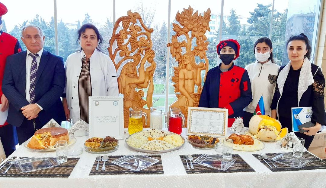 Юбилей с вкусняшками! В Баку прошел праздник национальных блюд (ФОТО)