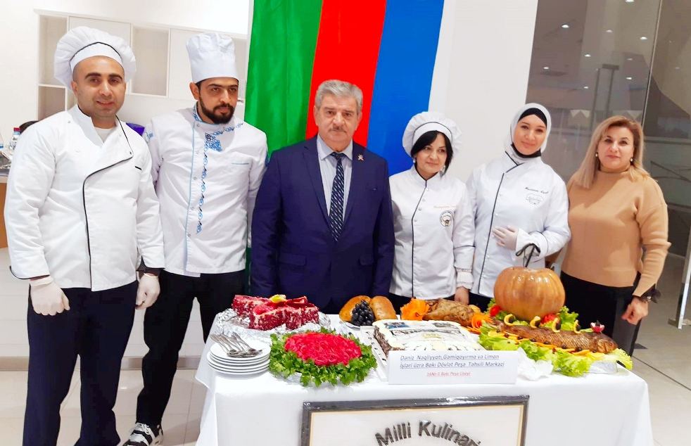 Юбилей с вкусняшками! В Баку прошел праздник национальных блюд (ФОТО)