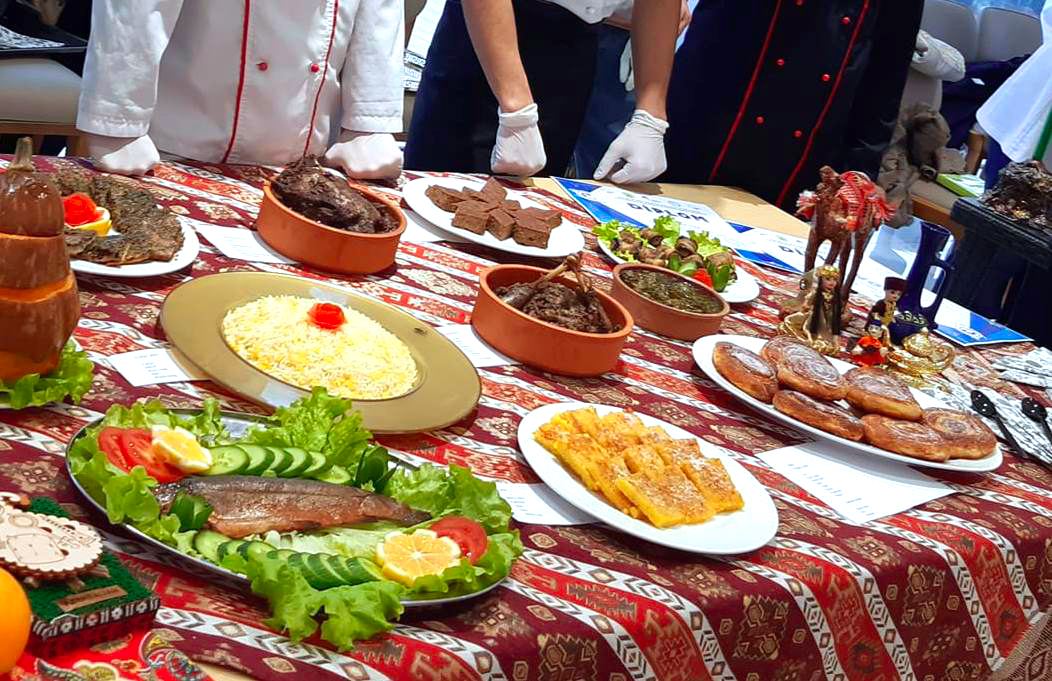 Юбилей с вкусняшками! В Баку прошел праздник национальных блюд (ФОТО)
