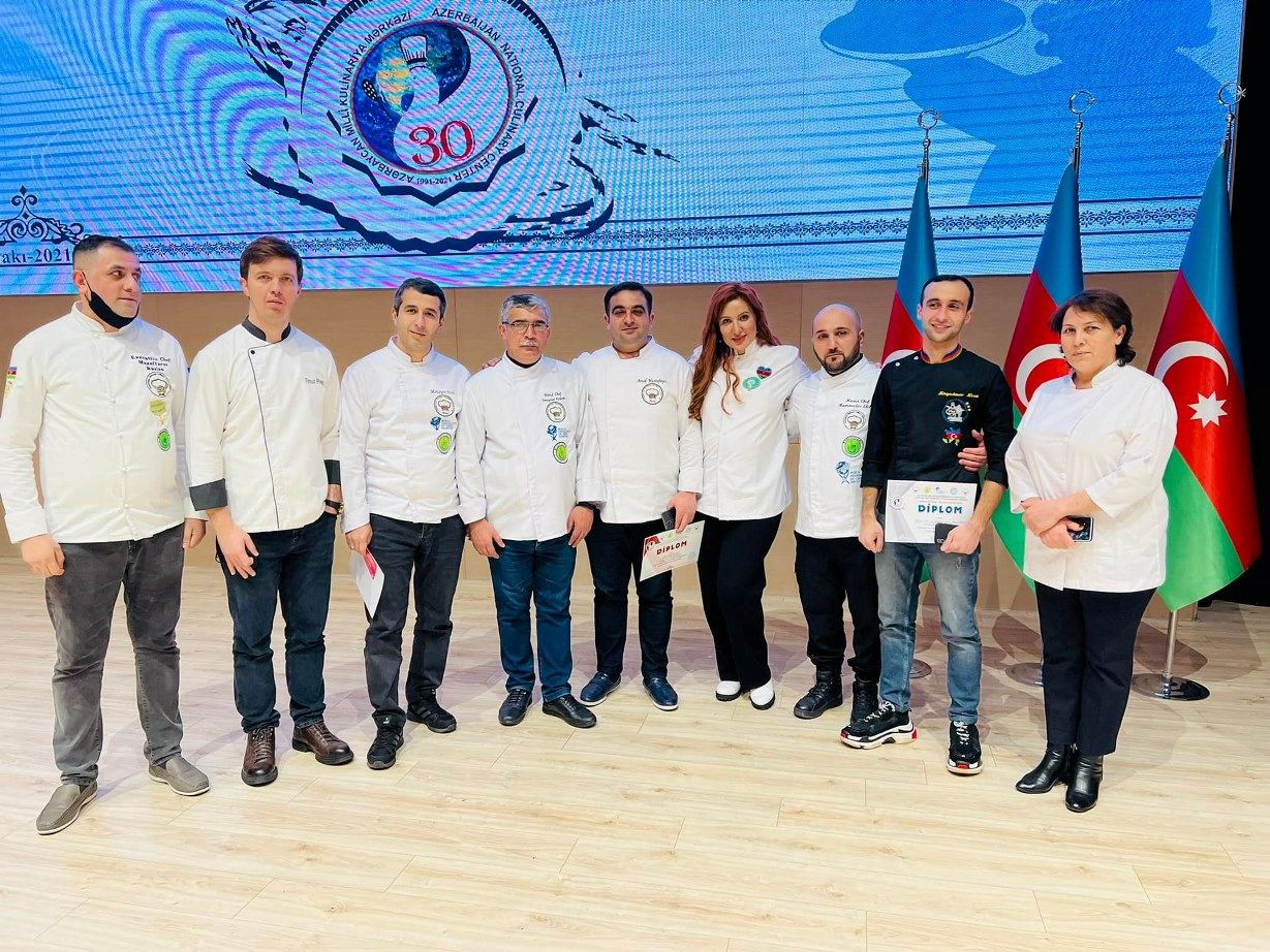 Юбилей с вкусняшками! В Баку прошел праздник национальных блюд (ФОТО)