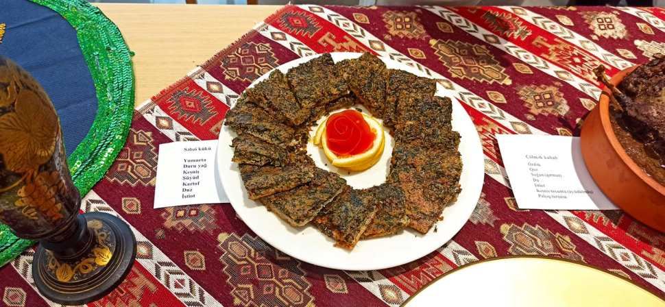 Юбилей с вкусняшками! В Баку прошел праздник национальных блюд (ФОТО)