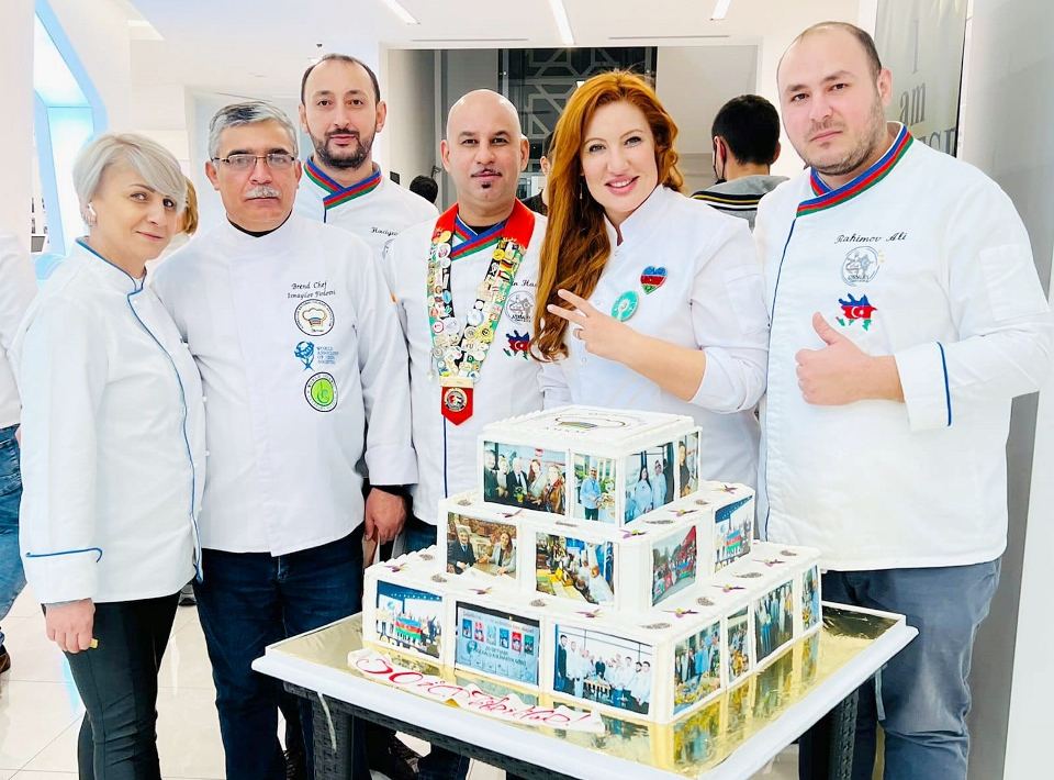 Юбилей с вкусняшками! В Баку прошел праздник национальных блюд (ФОТО)