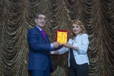 Азербайджанский театр кукол отметил юбилей красочной программой и наградами (ВИДЕО, ФОТО)