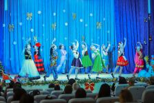 Новогодний праздник в Баку с песнями и танцами, сказочными персонажами (ВИДЕО, ФОТО)