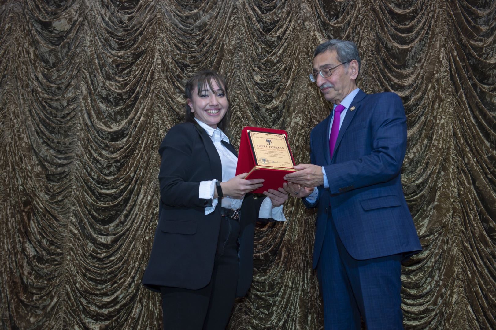 Азербайджанский театр кукол отметил юбилей красочной программой и наградами (ВИДЕО, ФОТО)