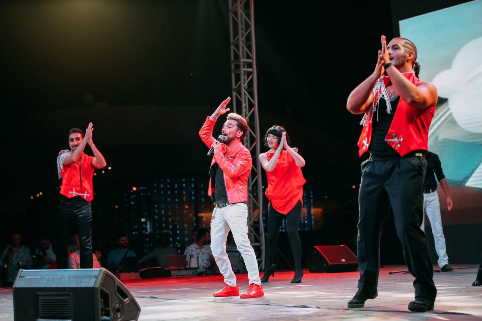 50 оттенков Фаика Агаев – от Бакинской осени до Юбилейной зимы (ФОТО)