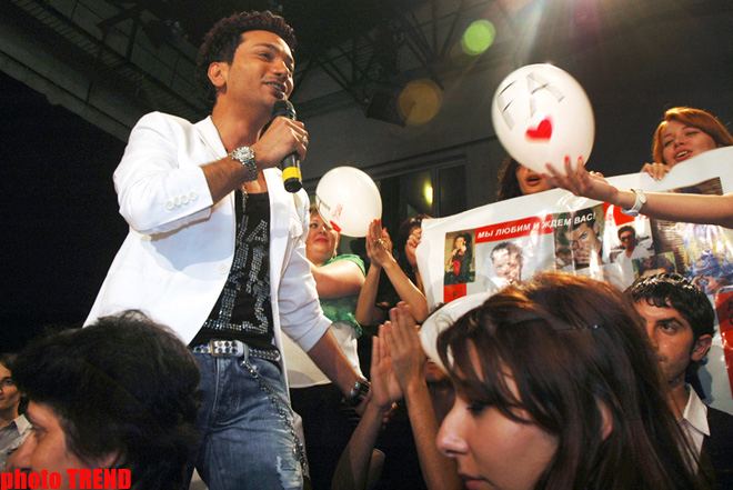 50 оттенков Фаика Агаев – от Бакинской осени до Юбилейной зимы (ФОТО)