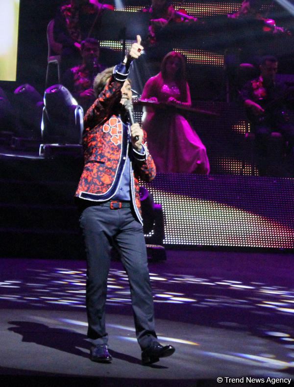 50 оттенков Фаика Агаев – от Бакинской осени до Юбилейной зимы (ФОТО)