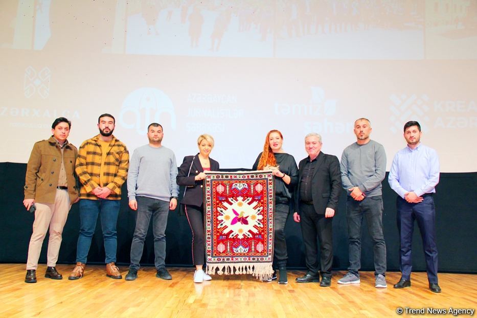 Этот ковер "Карабах" соткан всем Азербайджаном! Состоялась презентация грандиозного проекта Qarabağ ilmələrdə (ФОТО)