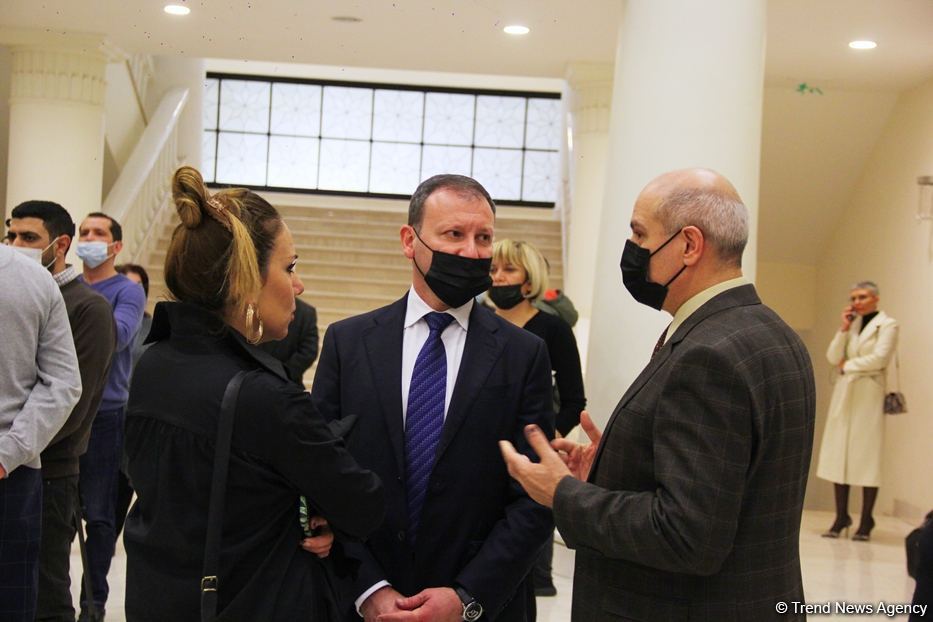 Этот ковер "Карабах" соткан всем Азербайджаном! Состоялась презентация грандиозного проекта Qarabağ ilmələrdə (ФОТО)