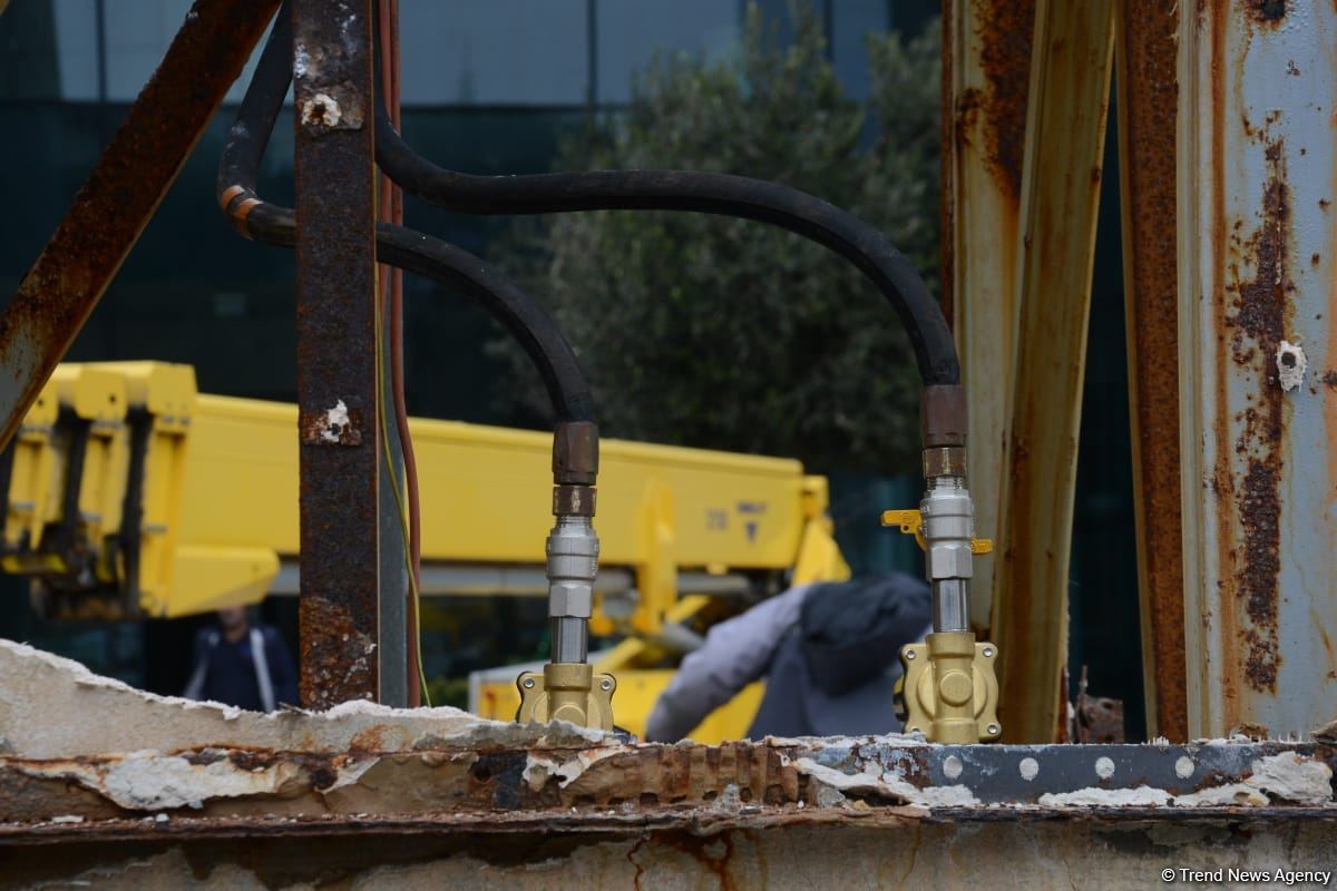 Перед Flame Towers в Баку прогремел взрыв (ФОТО/ВИДЕО)