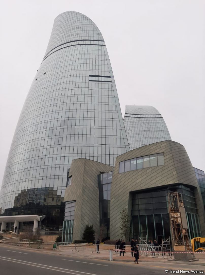 Перед Flame Towers в Баку прогремел взрыв (ФОТО/ВИДЕО)