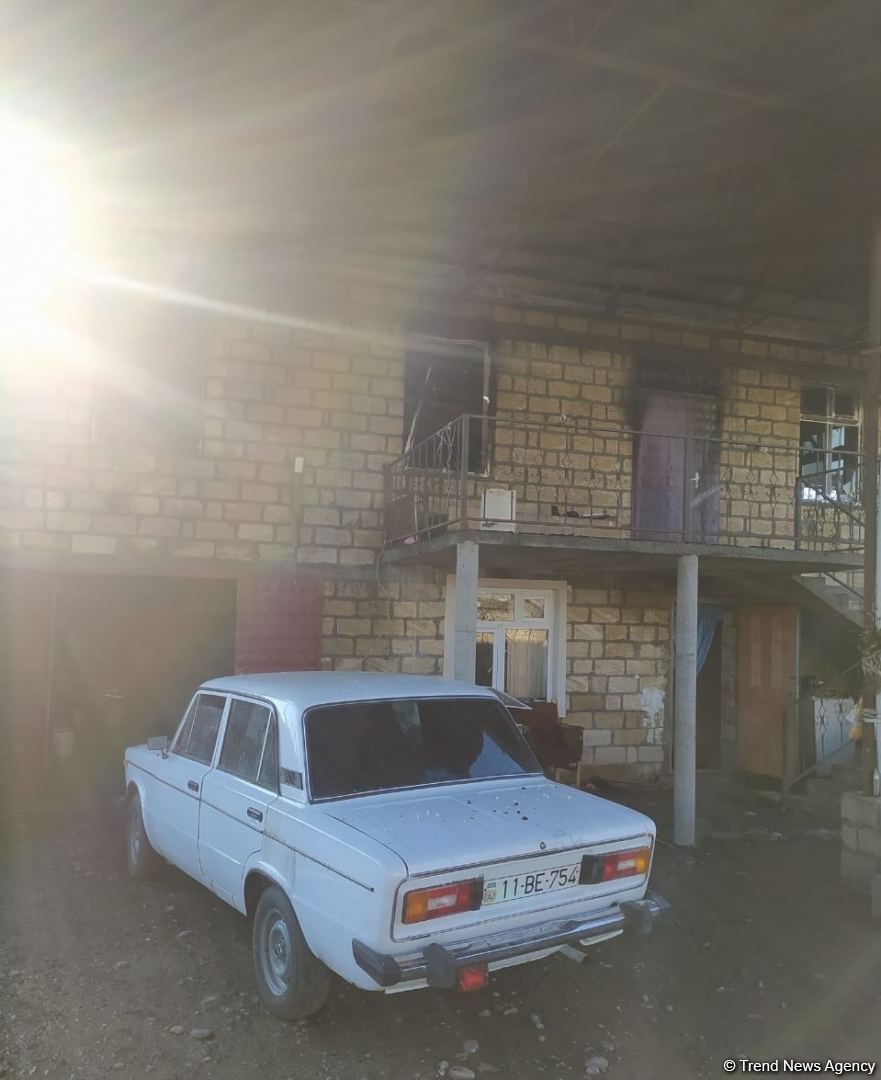 Малолетний ребенок погиб при пожаре в жилом доме в Бейлагане (ФОТО)