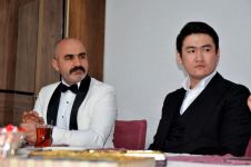 В Баку с концертом выступил известный певец из Казахстана Торегали Тореали (ФОТО)